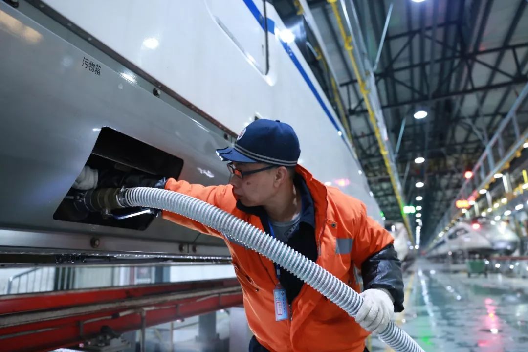 動(dòng)車高鐵飛機(jī)排污管,卸污管 動(dòng)車高鐵飛機(jī)排污管,卸污管