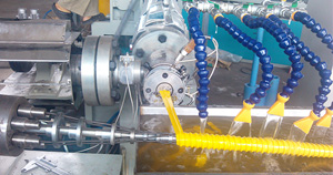 鑫翔宇衛(wèi)生級軟管設(shè)備